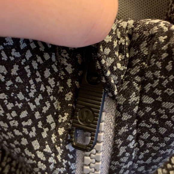 Lululemon jacket - Picture 4 of 4